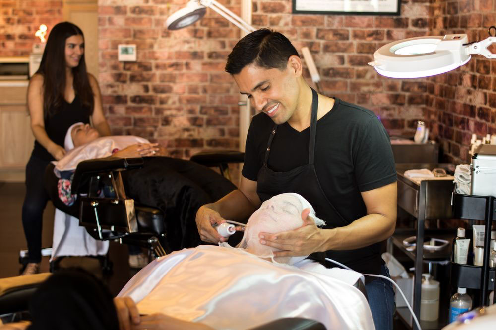 Glo Bar Skin Care & Waxing - best Spas in Miami for men
